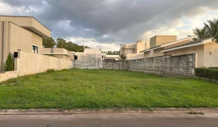 Terreno à venda com 455 m² no Residencial Athenas, Paulínia.