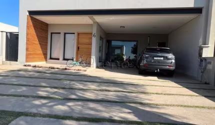 Sobrado à venda com 3 quartos no Condomínio Residencial Mont'alcino em Valinhos