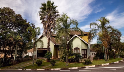 Casa à venda com 3 quartos no Condomínio Recanto dos Paturis, Vinhedo.