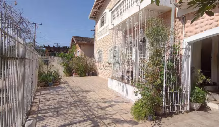 Sobrado à venda em Campinas, Vila Pompéia, com 5 quartos, com 199 m²