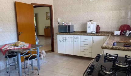 Casa à venda com 3 suítes no Loteamento Caminhos de São Conrado (Sousas), Campinas.