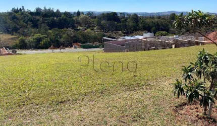 Terreno à venda com 1000 m² no Condomínio Vila Lombarda, Valinhos.