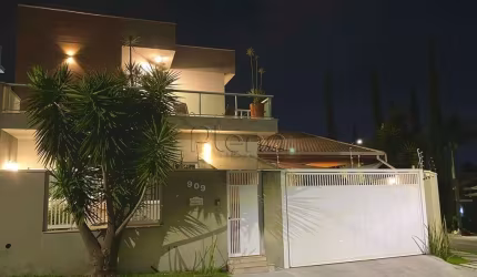 Sobrado à venda em Indaiatuba, Jardim Esplanada, com 4 quartos, com 259 m²