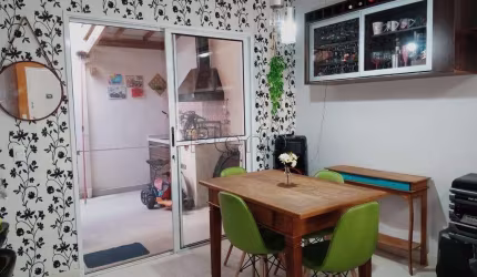 Sobrado à venda em Campinas, Parque Imperador, com 3 quartos, com 80 m², Condomínio Vila Dália