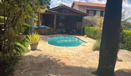 Casa à venda em Valinhos, Estância Recreativa San Fernando, com 3 suítes, com 459.88 m²
