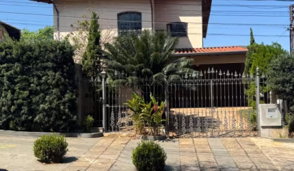 Casa à venda e para locação em Campinas, Parque São Quirino, com 3 quartos, com 279 m²