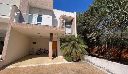 Sobrado à venda em Indaiatuba, Parque Residencial Indaiá, com 3 quartos, com 171 m²