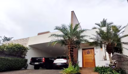 Casa à venda em Valinhos, Condomínio Villagio Fiorentino, com 3 quartos sendo suíte, com 260 m²