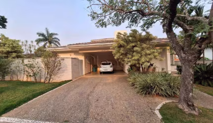 Casa à venda em Valinhos, Joapiranga, com 3 suítes, com 253 m², Condomínio Vale do Itamaracá