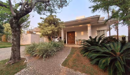 Casa à venda em Valinhos, Joapiranga, com 3 suítes, com 253 m², Condomínio Vale do Itamaracá