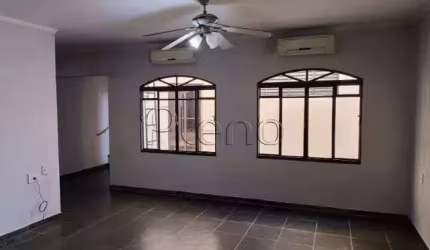 Sobrado à venda em Campinas, Parque São Quirino, com 3 quartos, com 250 m²
