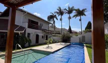 Casa à venda em Campinas com 4 dormitórios por R$2.700.000,00!