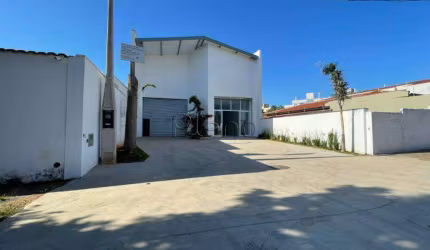 Salão para alugar em Campinas, Parque Taquaral, com 220 m²