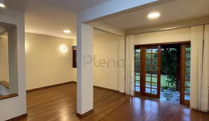 Sobrado à venda em Campinas, Parque da Hípica, com 3 quartos, com 245 m², Condominio Notre Dame
