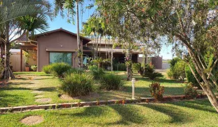 Casa à venda em Jaguariúna, Centro, com 3 suítes, com 450 m², Condomínio Residencial Plazza Ville