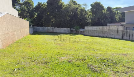 Terreno à venda no Condomínio Terras de Santa Teresa, em Vinhedo, São Paulo.