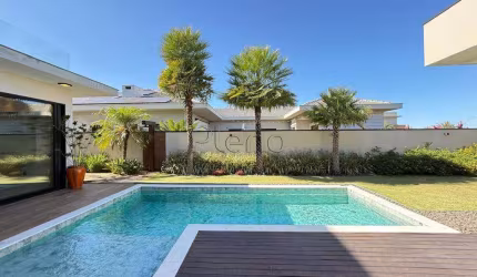 Casa térrea à venda no Condomínio Campo de Toscana em Vinhedo, São Paulo.