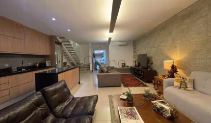 Casa à venda com 3 quartos no Parque Taquaral, Campinas.