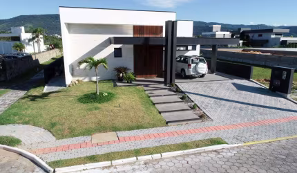 Casa no Condomínio Garopaba Internacional