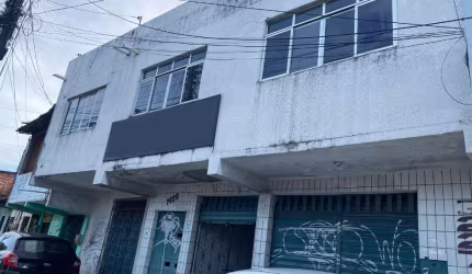 Casa Comercial com 3 Quartos à Venda – Aerolândia, Fortaleza