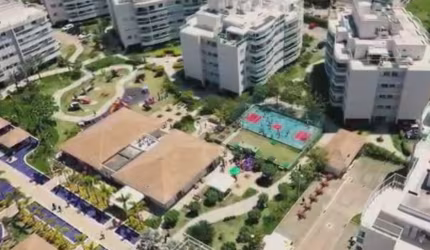 Camboinhas! Residencial Oásis Resort! Lindo apartamento de 4 quartos com 2 vagas!