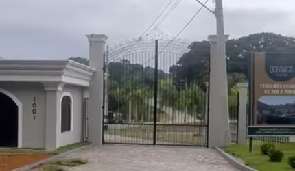 Terrenos em Lindo condomínio fechado com lazer completo!