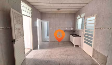 Casa com 2 dormitórios para alugar, 90 m² por R$ 2.070,00/mês - Santa Tereza - Belo Horizonte/MG