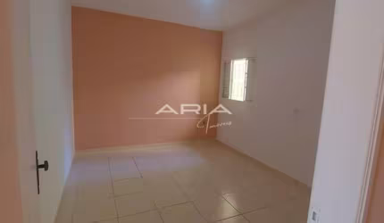 Casa à VENDA na Zona Sul de Londrina-PR. Terreno com 250 m  de área total.
