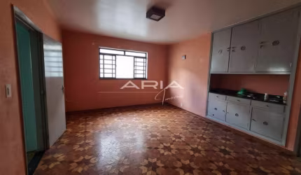 Casa 220m² para locação, com 3 quartos, sendo 1 suíte, Centro, ARARAQUARA - SP