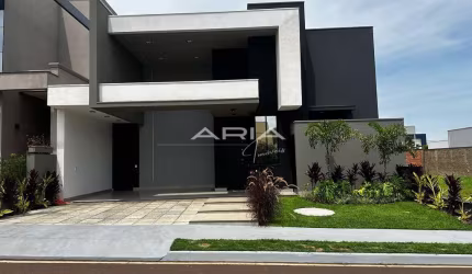 Casa à Venda com Piscina - Condomínio Quinta do Salto - Araraquara - SP