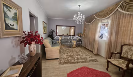 Casa à venda com piscina e 3 quartos, Vila Xavier, ARARAQUARA - SP