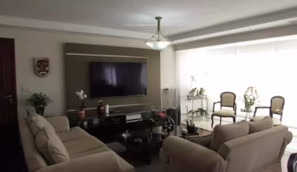Apartamento reformado no Caxingui com 3 dormitórios