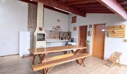 Casa com 3 quartos à venda na Rua Santo Frogeri, 150, Imperial, Varginha, 170 m2 por R$ 550.000