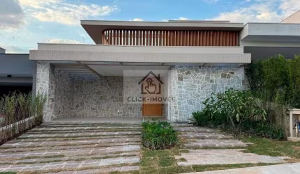 CASA TÉRREA NO JARDIM VIENA COM DESIGN MINIMALISTA E SOFISTICADO
