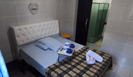 Apto 1 quarto, mobiliado, na primeira quadra da praia de Cabo Branco, em João Pessoa.