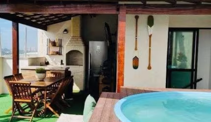 VENDO COBERTURA DUPLEX DE 157M² , 3 QUARTOS C/SUITE, NA RUA AROAZES, REFORMADA COM PISCINA RARIDADE!