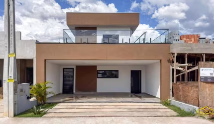 Casa com 3 quartos à venda no Jardim Jacinto, Jacareí , 212 m2 por R$ 1.110.000