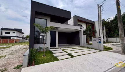 Casa em condomínio fechado com 3 quartos à venda no Jardim Jacinto, Jacareí  por R$ 1.040.000