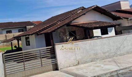 Casa com 3 dormitórios à venda por R$ 900.000,00 - Ilha da Figueira - Jaraguá do Sul/SC