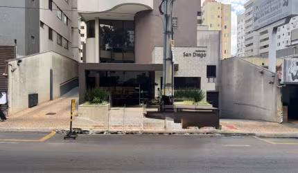 Apartamento de Luxo no Setor Bueno: 4 Quartos, 3 Suítes, 3 Salas, 5 Banheiros, 3 Vagas de Garagem - 178m² - Goiânia-GO