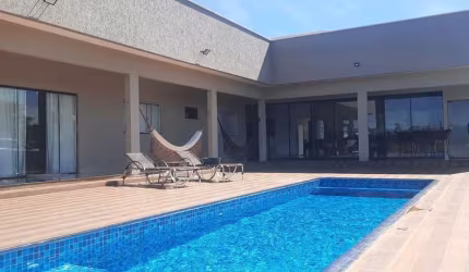 Chácara de Luxo à Venda em Trindade-GO  Residencial Terra Santa  3 quartos, 1 suíte, 1 sala, 3 banheiros, 5 vagas, 1.000m²