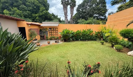Imperdível oportunidade: Casa à venda no Setor Sul, Goiânia-GO, 3 quartos, 2 suítes, 3 salas, 5 banheiros, 3 vagas, 500m².