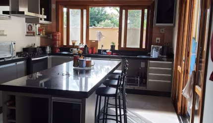 Linda casa a venda no Condomínio Recanto do Sol em Pindamonhangaba-SP