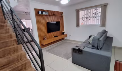 Linda casa à venda no bairro Campos Belo, Pindamonhangaba-SP.