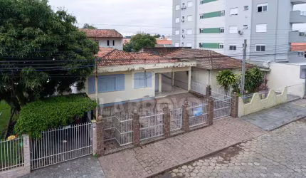 CASA NO BAIRRO DEHON