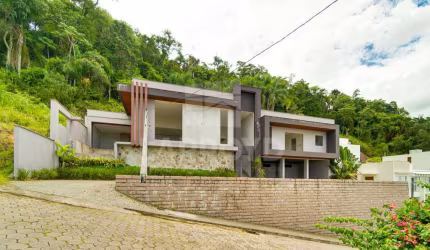 Sol Nascente - CASA ALTO PADRÃO COM PISCINA
