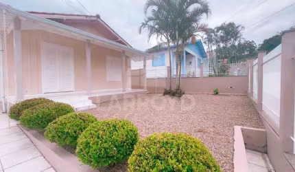 CASA MISTA DE ESQUINA
