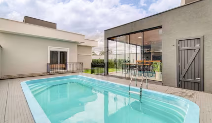 CASA COM PISCINA E ESPAÇO GOURMET