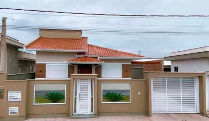 CASA COM EDÍCULA