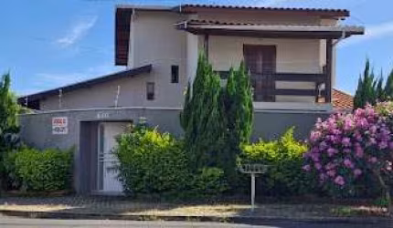 Sobrado com 5 dormitórios sendo 2 suítes à venda, 273 m² por R$ 1.499.000 - Jardim Regina - Indaiatuba/SP